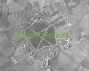 RAF_Stradishall_1945-300x239 Jan Kochański - Cichociemny