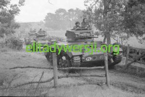 Valentine_tanks_1st_Polish_Corps_Scotland-300x201 Andrzej Prus-Bogusławski - Cichociemny