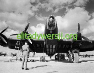 148_Squadron_Halifax_Italy_WWII_IWM_CNA_3231-300x233 Bajki o SOE...